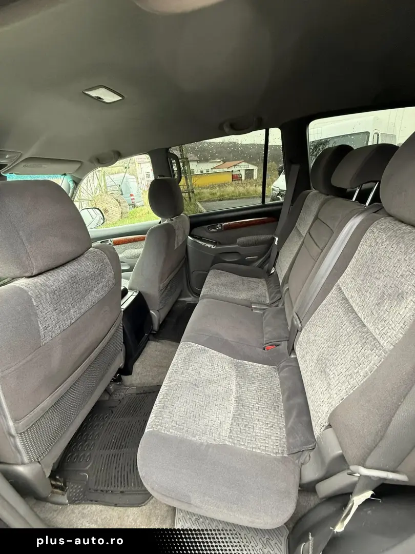 Toyota Land Cruiser J12