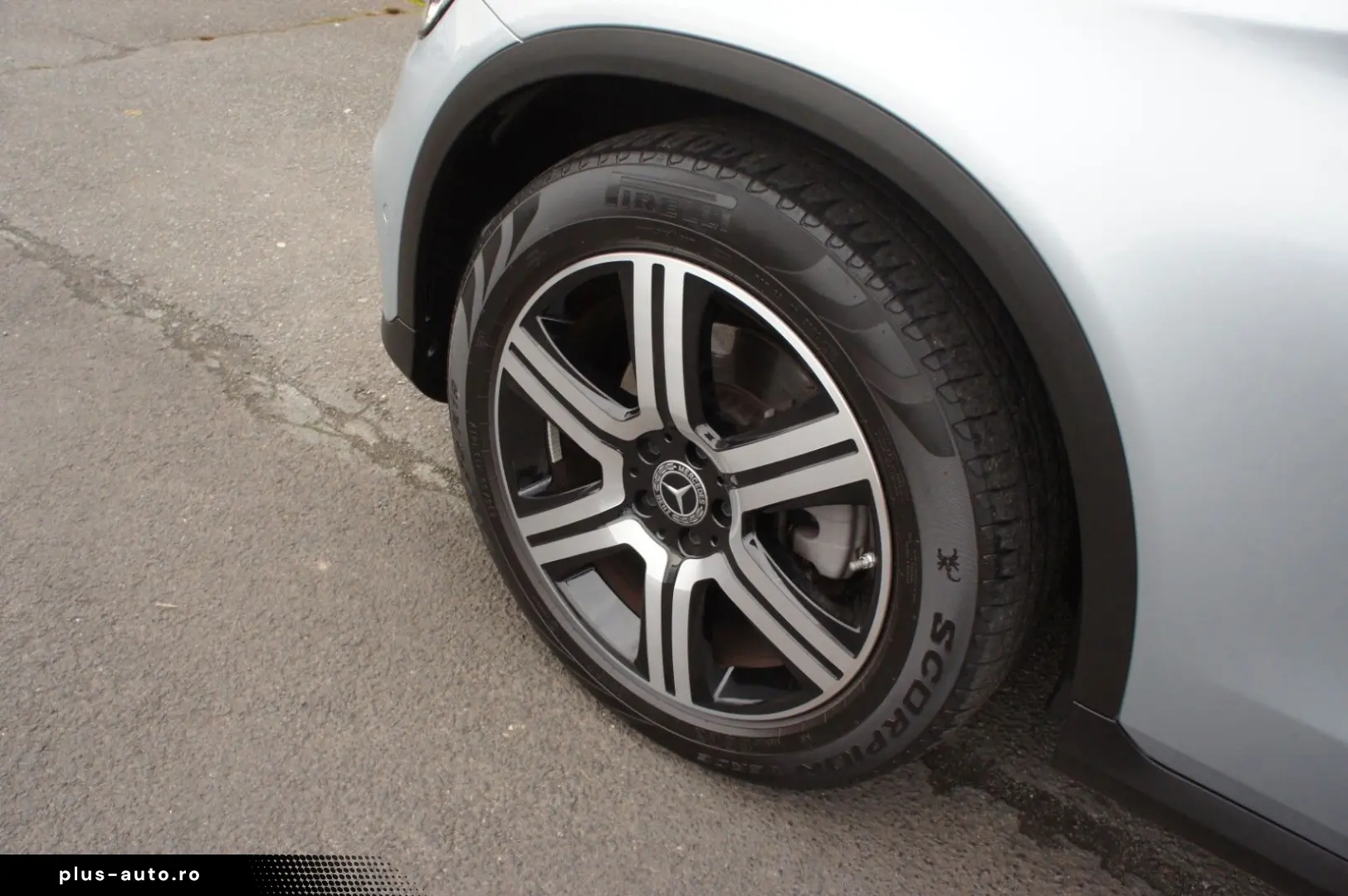 MERCEDES-BENZ GLC 200 Coupe 4M LED NAV KAM ARTICO 19Z