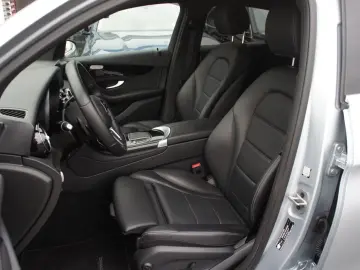 MERCEDES-BENZ GLC 200 Coupe 4M LED NAV KAM ARTICO 19Z