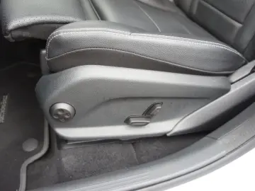 MERCEDES-BENZ GLC 200 Coupe 4M LED NAV KAM ARTICO 19Z