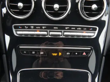 MERCEDES-BENZ GLC 200 Coupe 4M LED NAV KAM ARTICO 19Z