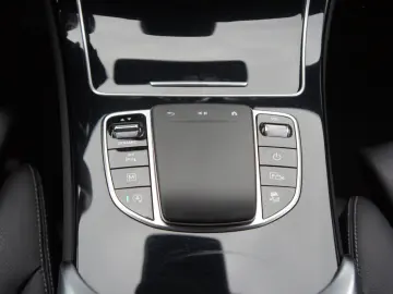 MERCEDES-BENZ GLC 200 Coupe 4M LED NAV KAM ARTICO 19Z