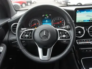 MERCEDES-BENZ GLC 200 Coupe 4M LED NAV KAM ARTICO 19Z