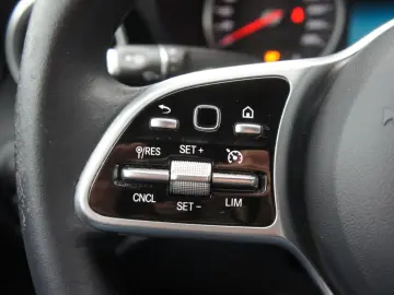 MERCEDES-BENZ GLC 200 Coupe 4M LED NAV KAM ARTICO 19Z