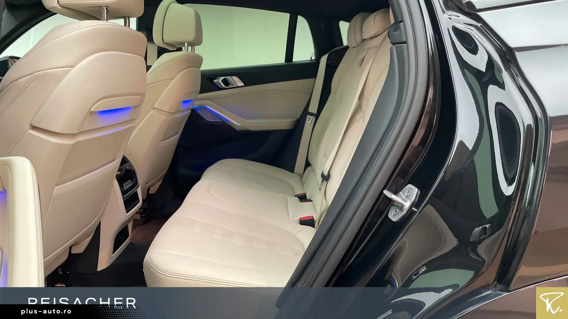 BMW X6 xDrive40d A M-Sport SkyLou AHK HUD IAL LM22