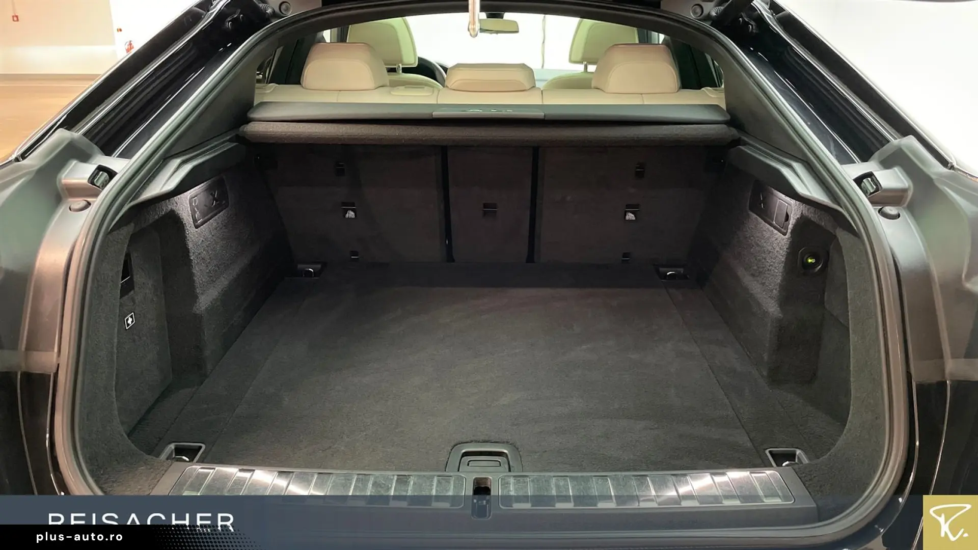 BMW X6 xDrive40d A M-Sport SkyLou AHK HUD IAL LM22