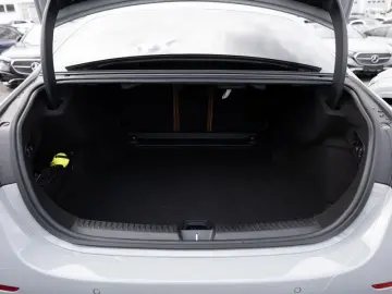 MERCEDES-BENZ E 200 AMG-Sport Pano Burm Super Night &hellip;