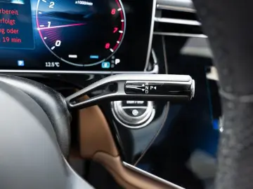 MERCEDES-BENZ E 200 AMG-Sport Pano Burm Super Night &hellip;