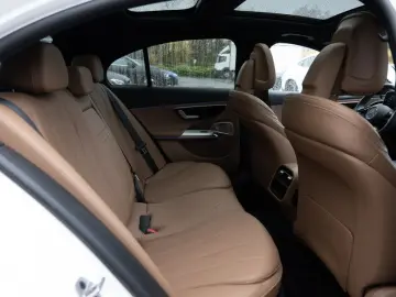 MERCEDES-BENZ E 200 AMG-Sport Super Pano Burm Night &hellip;