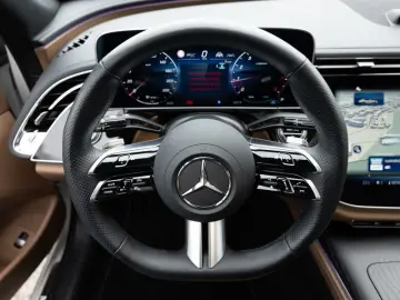 MERCEDES-BENZ E 200 AMG-Sport Super Pano Burm Night &hellip;