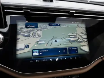 MERCEDES-BENZ E 200 AMG-Sport Super Pano Burm Night &hellip;