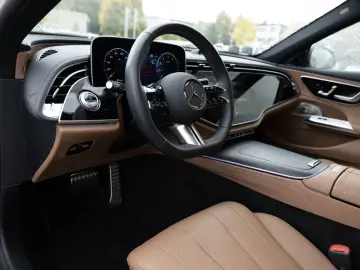 MERCEDES-BENZ E 200 AMG-Sport Super Pano Burm Night &hellip;