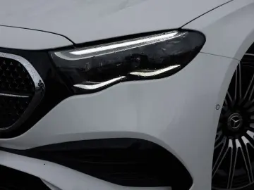 MERCEDES-BENZ E 200 AMG-Sport Super Pano Burm Night &hellip;