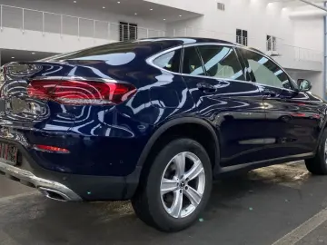 MERCEDES-BENZ GLC 300 e Coupe Kamera LED Leder DAB Distro