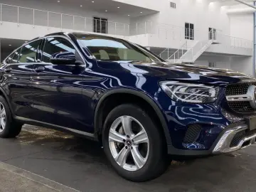 MERCEDES-BENZ GLC 300 e Coupe Kamera LED Leder DAB Distro