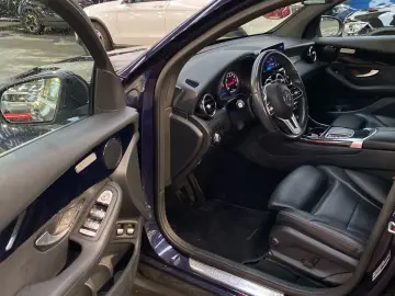 MERCEDES-BENZ GLC 300 e Coupe Kamera LED Leder DAB Distro