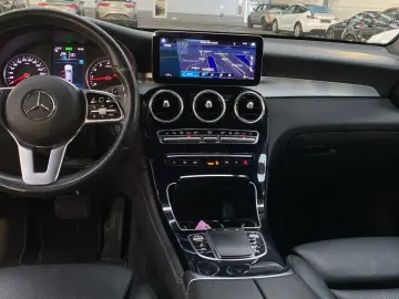 MERCEDES-BENZ GLC 300 e Coupe Kamera LED Leder DAB Distro