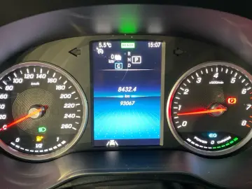 MERCEDES-BENZ GLC 300 e Coupe Kamera LED Leder DAB Distro