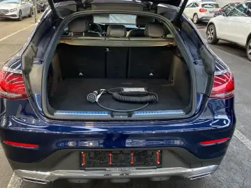 MERCEDES-BENZ GLC 300 e Coupe Kamera LED Leder DAB Distro