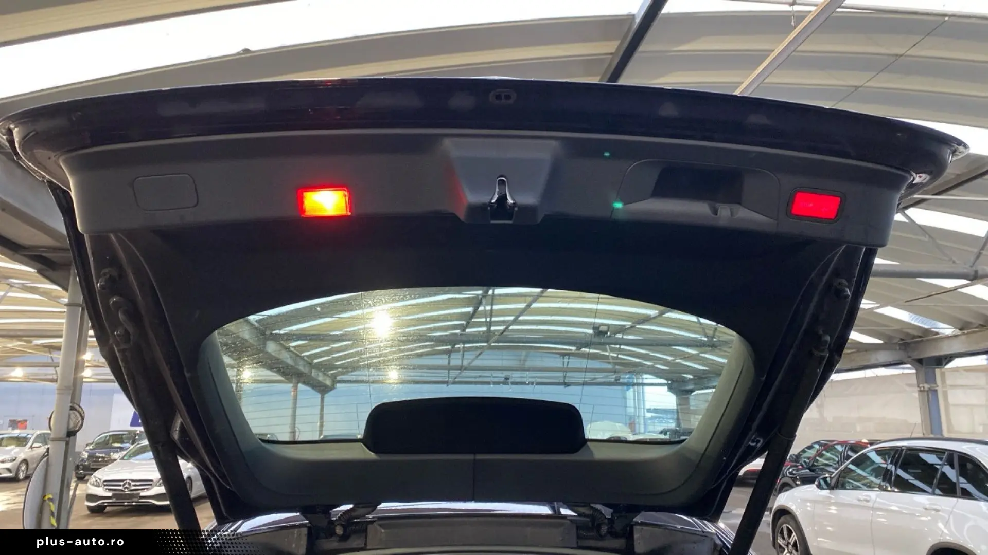 MERCEDES-BENZ GLC 300 e Coupe Kamera LED Leder DAB Distro