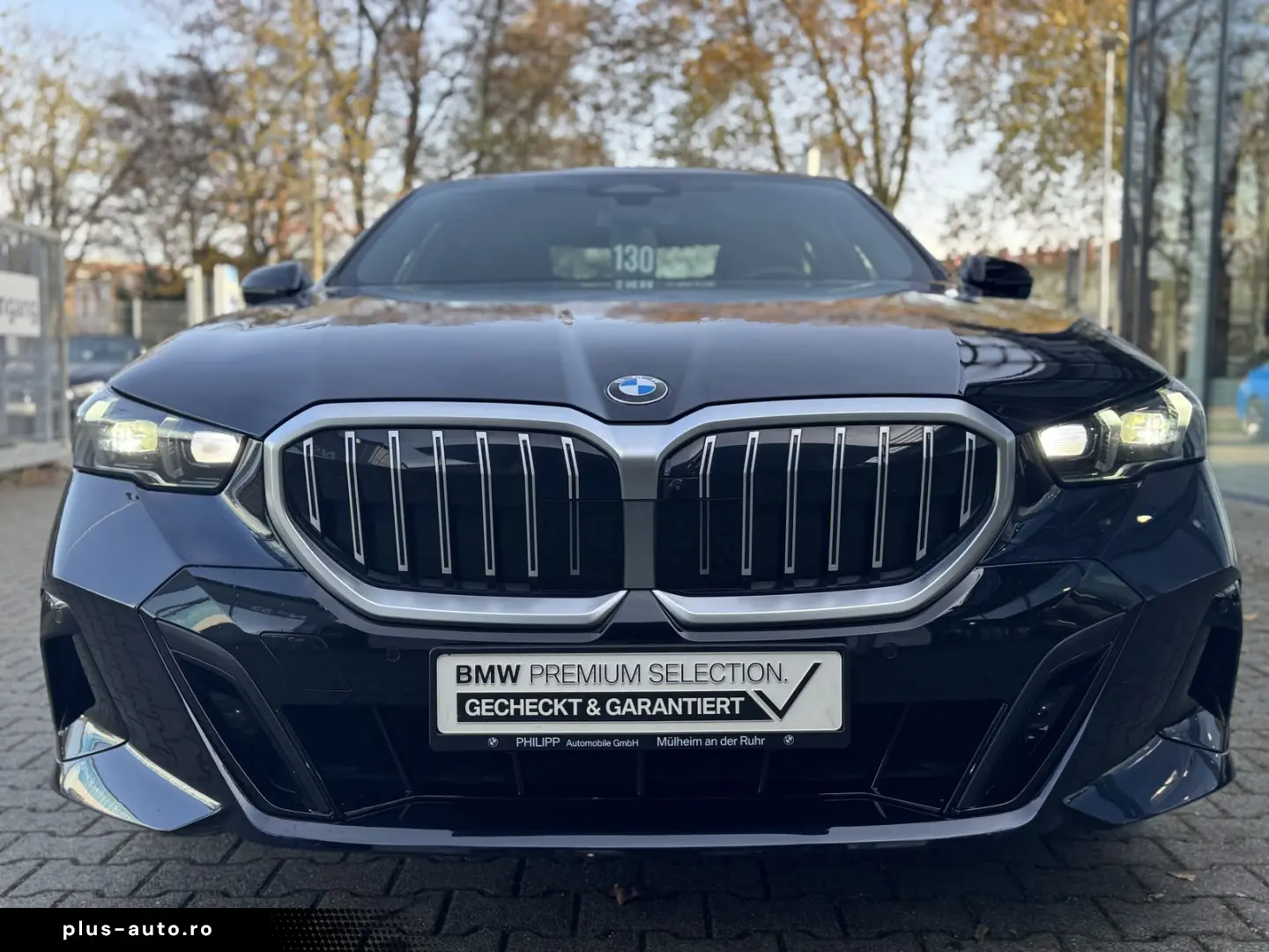 BMW 520i M Sport PANO AHK DA  h&k Sitzklima 2 99%