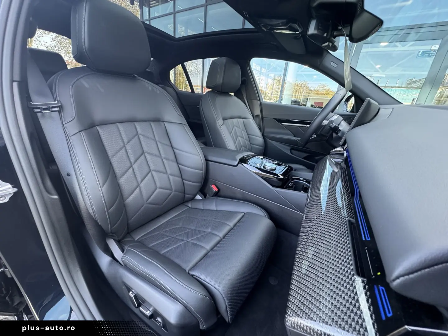 BMW 520i M Sport PANO AHK DA  h&k Sitzklima 2 99%