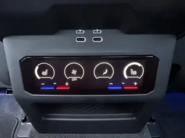 BMW 520i M Sport PANO AHK DA  h&k Sitzklima 2 99%