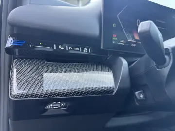 BMW 520i M Sport PANO AHK DA  h&k Sitzklima 2 99%