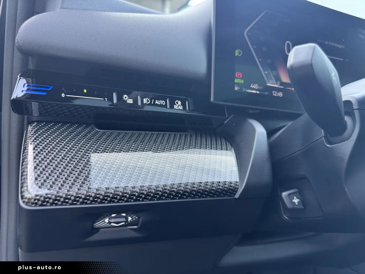 BMW 520i M Sport PANO AHK DA  h&k Sitzklima 2 99%