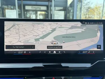 BMW 520i M Sport PANO AHK DA  h&k Sitzklima 2 99%