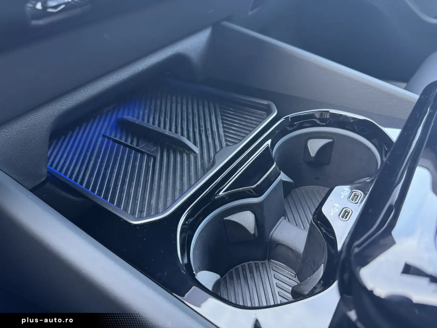 BMW 520i M Sport PANO AHK DA  h&k Sitzklima 2 99%