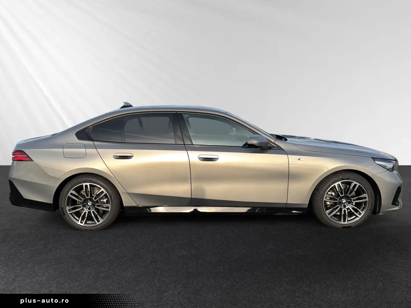 BMW 520i M Sport AHK Pano H K Sitzbelüft.