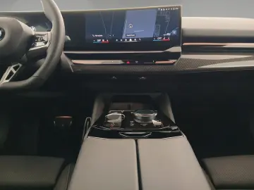 BMW 520i Lim. M Sport LiveCockpitPr. HiFi h k Kamera