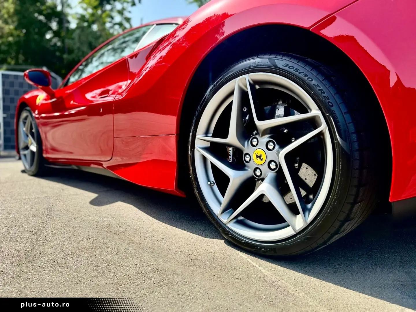 FERRARI F8 TRIBUTO DCT  KERAMIK LIFT CARBON PPF DISPLAY