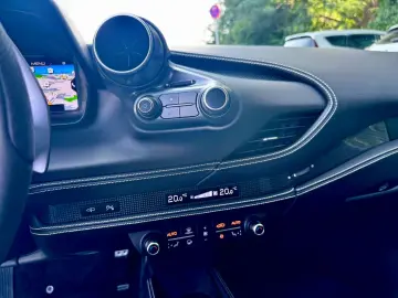 FERRARI F8 TRIBUTO DCT  KERAMIK LIFT CARBON PPF DISPLAY