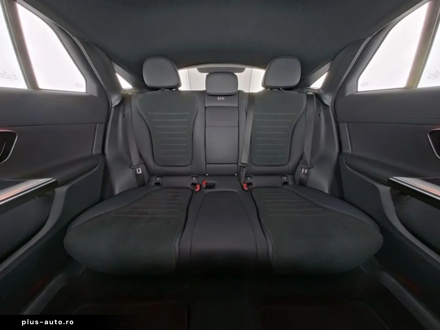 MERCEDES-BENZ GLC 200 Coupe AMG DISTR Pano Night Kam&hellip;