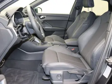 AUDI Q3 35 TFSI S line LED Navi ACC AHK