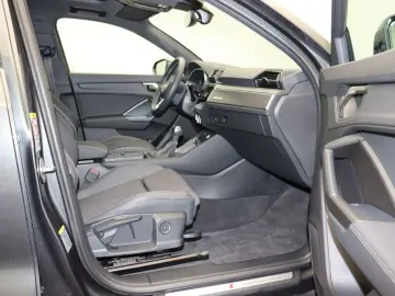 AUDI Q3 35 TFSI S line LED Navi ACC AHK