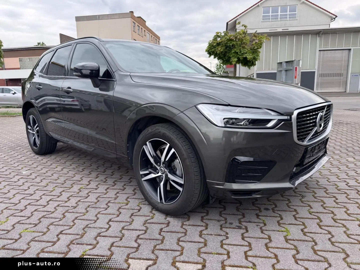 VOLVO XC60 B5 R-Design - 360-CAM   BLIS   NAVI   F-LED