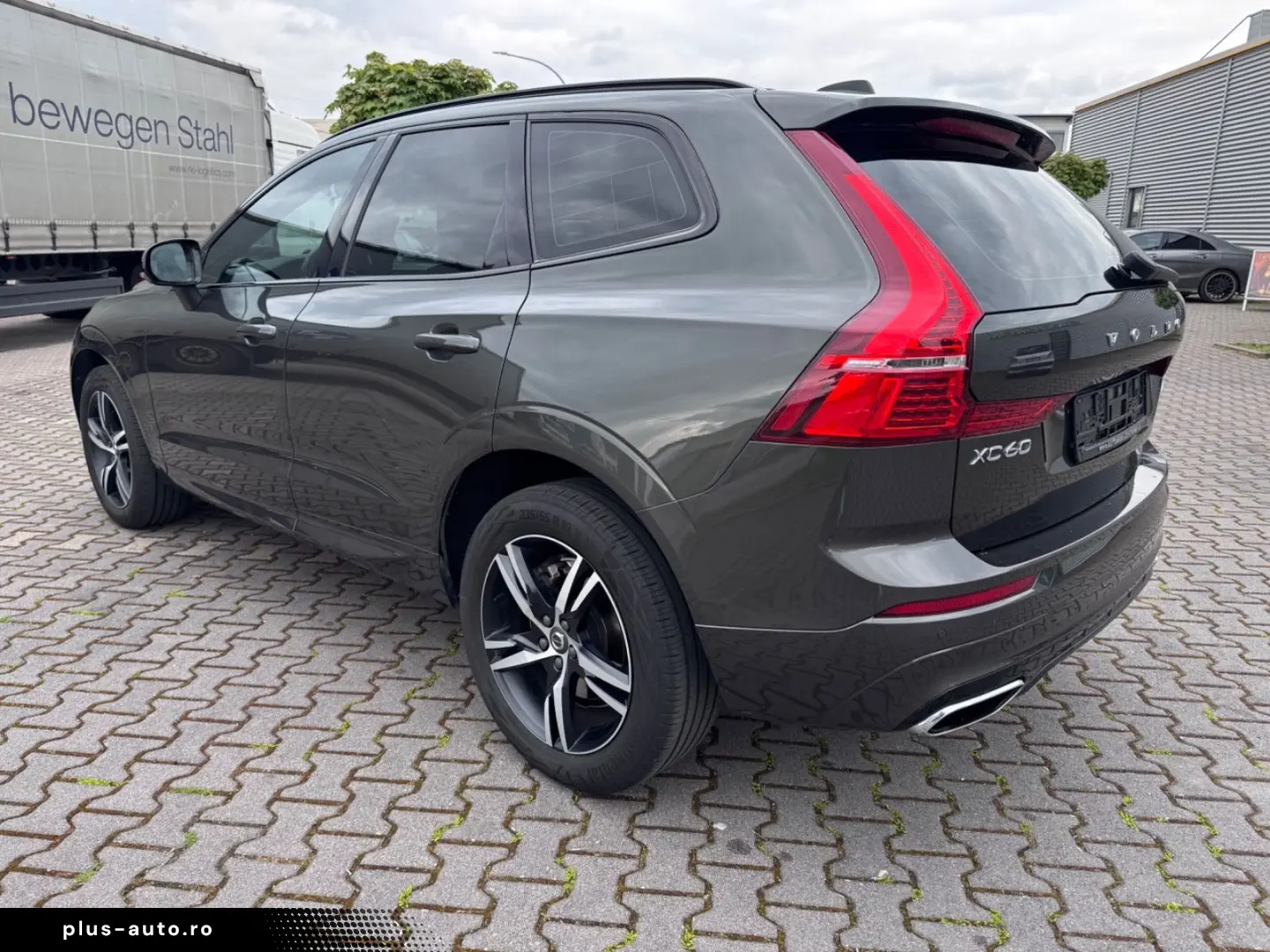 VOLVO XC60 B5 R-Design - 360-CAM   BLIS   NAVI   F-LED