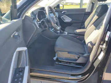 AUDI Q3 45 TFSI e S-Tronic  Matrix  AHK  ACC  RFK  Na