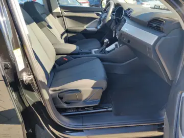 AUDI Q3 45 TFSI e S-Tronic  Matrix  AHK  ACC  RFK  Na