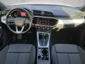 AUDI Q3 45 TFSIe  LED Navi RFK Connect