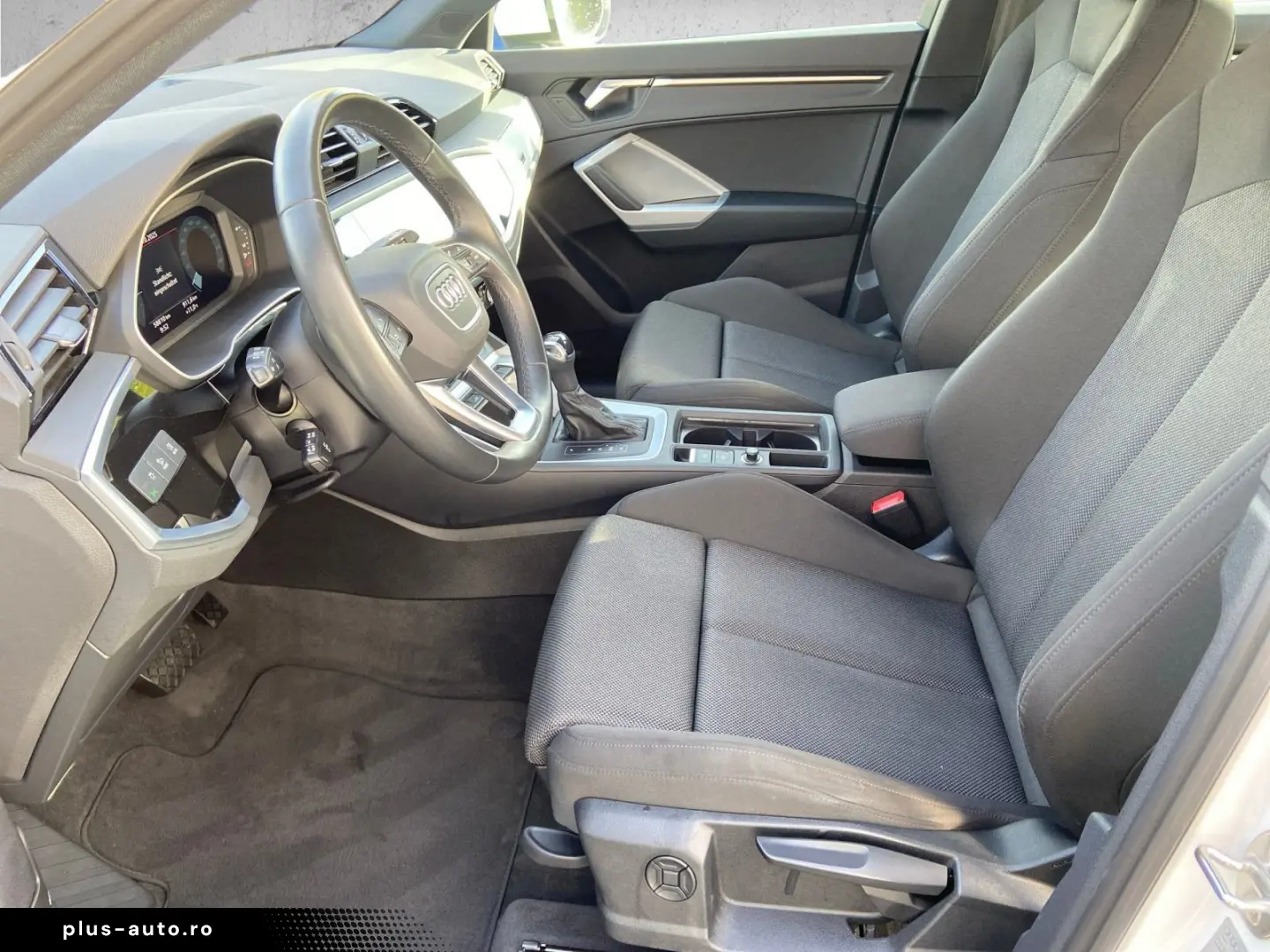 AUDI Q3 45 TFSIe  LED Navi RFK Connect