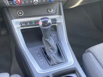 AUDI Q3 45 TFSIe  LED Navi RFK Connect