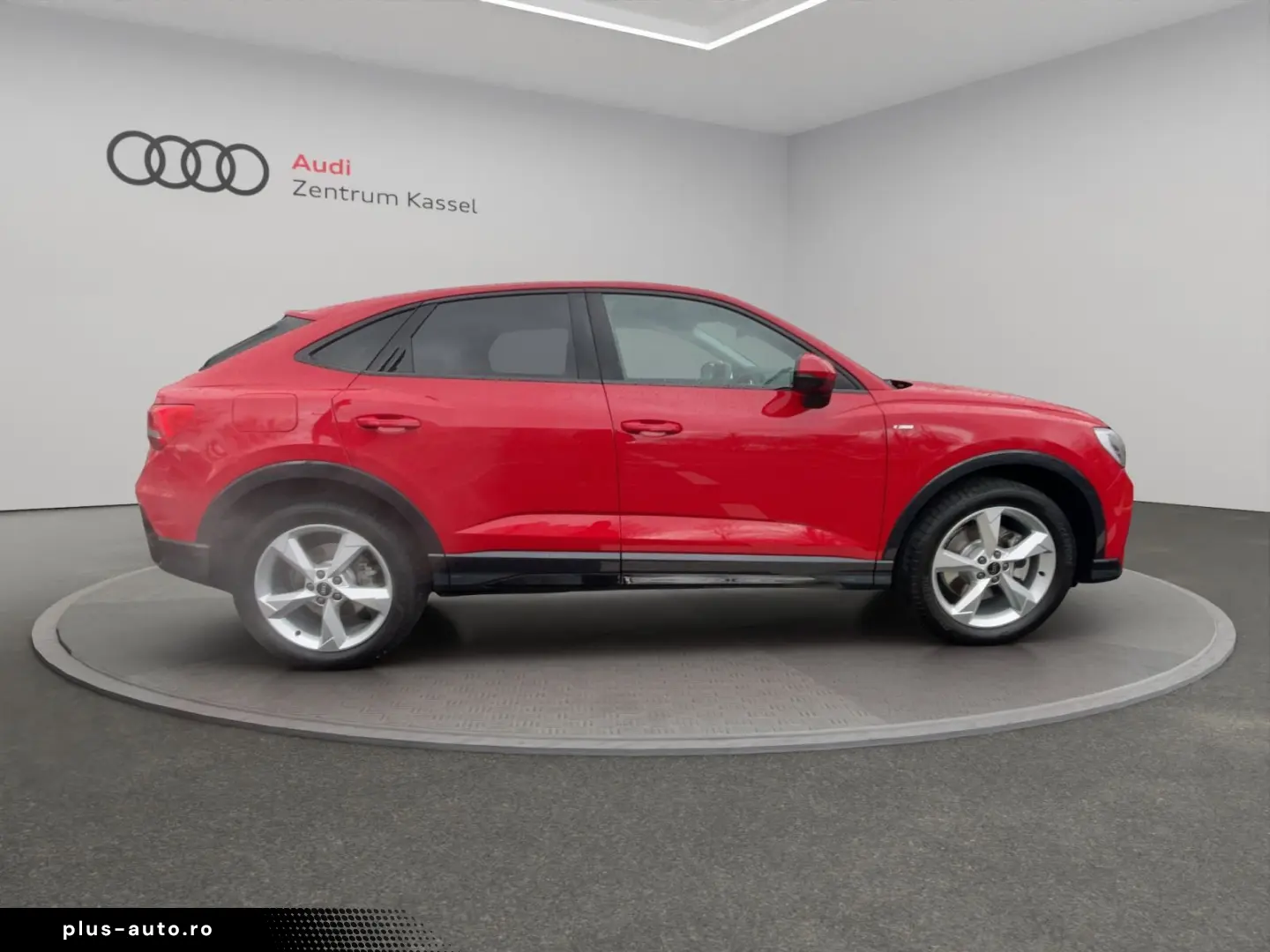 AUDI Q3 SB 45 TFSI e S line LED Navi Alcantara AHK