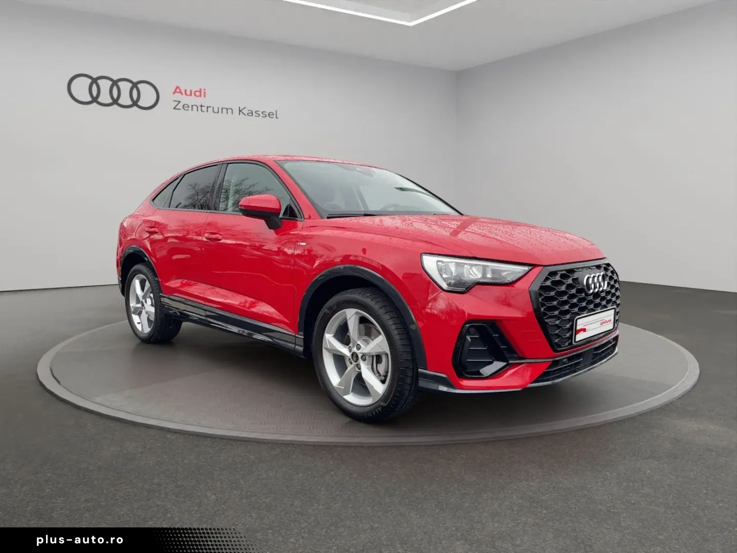 AUDI Q3 SB 45 TFSI e S line LED Navi Alcantara AHK