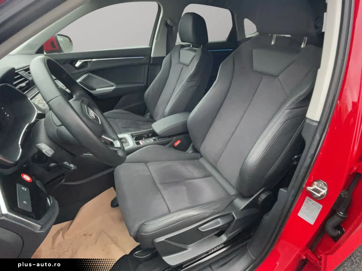 AUDI Q3 SB 45 TFSI e S line LED Navi Alcantara AHK