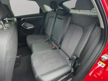 AUDI Q3 SB 45 TFSI e S line LED Navi Alcantara AHK