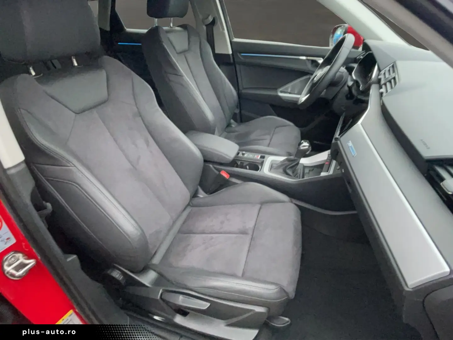 AUDI Q3 SB 45 TFSI e S line LED Navi Alcantara AHK